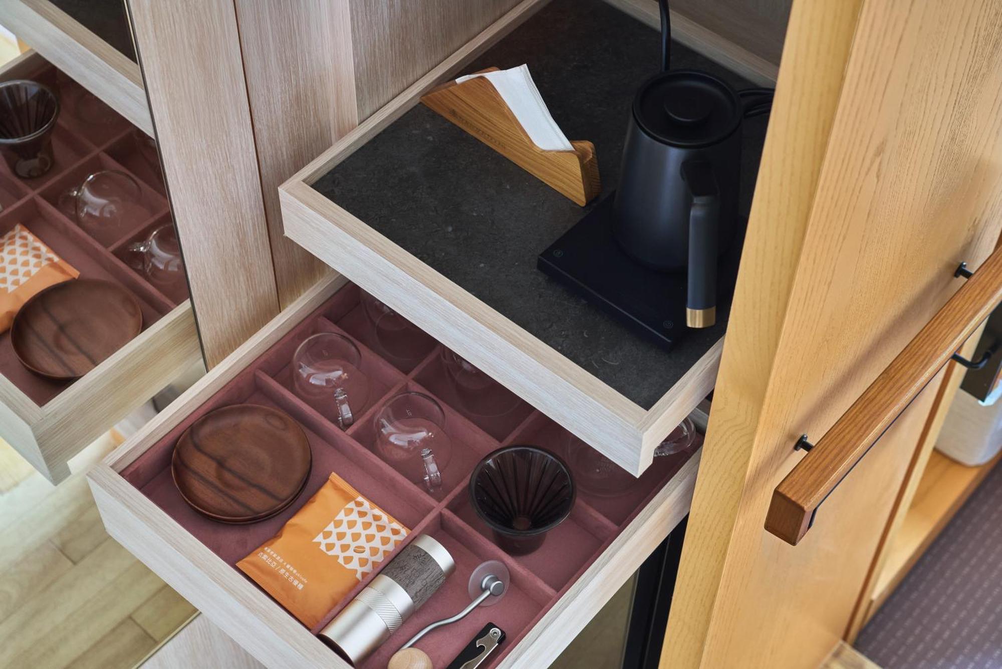 Hotel Royal Chiao Hsi Jiaoxi Buitenkant foto A drawer with a divider